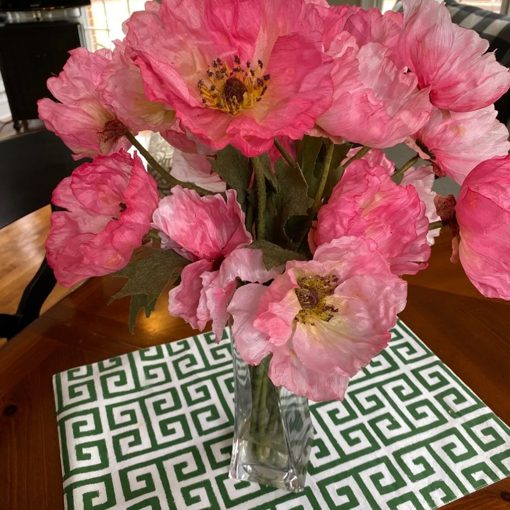 Vase with flowers in excellent condition